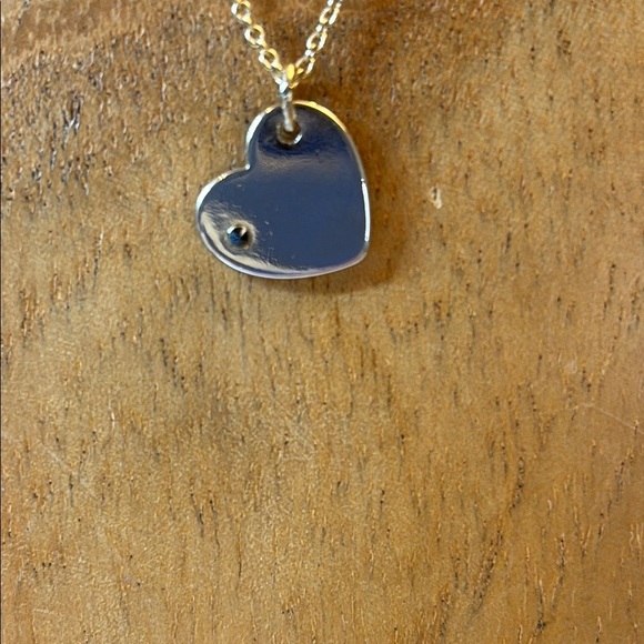 💖 Gold Heart Pendant Necklace w white sapphire stone. - Picture 2 of 8